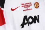 Retro Manchester United 2010/11 Away Fianal - Image 4