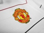 Retro Manchester United 2003/05 Away Long Sleeves - Image 7