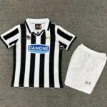 Kids Retro Juventus 1994/95 Home Kit