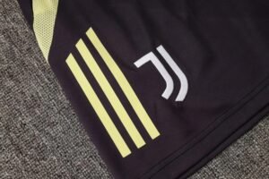 Juventus Short Sleeves Training Suit D1284 - Image 8