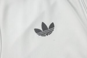 Adult/ Kids Juventus Full Zipper White/Gray Training Suit S_XXL - Image 8