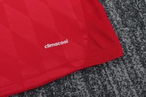 Kids Retro Bayern München 13/14 Home Kit - Image 7