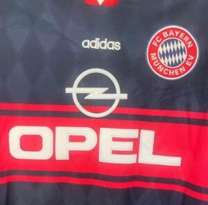 Retro 1997-99 Bayern Munich Home long sleeves - Image 4