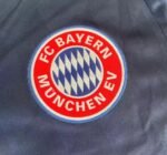 Retro 1997-99 Bayern Munich Home long sleeves - Image 6