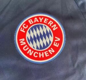 Retro 1997-99 Bayern Munich Home long sleeves - Image 6