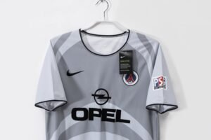 Retro 2001-02 PSG Away  S-XXL - Image 8