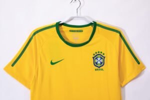 Retro  Brazil 2010 Home Yellow - Image 10