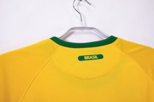 Retro  Brazil 2010 Home Yellow - Image 11