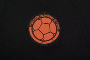 Colombia Short Sleeves Long Pants Black - Image 5