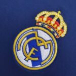 Retro Real Madrid 2005/06 Away - Image 4