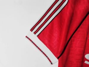 Retro Manchester United 1991 Home - Image 6