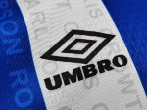 Retro Manchester United 94/96 Third - Image 5