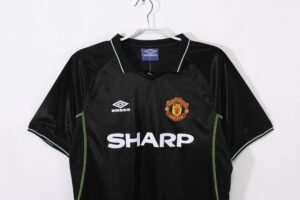 Retro Manchester United 98/99 Third - Image 8