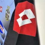 Retro 2002/03 Juventus Blue S-XXL - Image 8