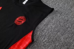 2526 Bayern Sleevesless Training Suit D2557 - Image 4