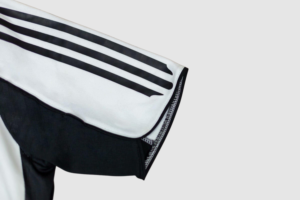 Retro Newcastle 2005/06 Home - Image 4