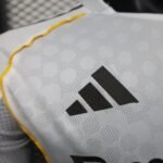 Player Version Real Madrid 25/26 Home Long Sleeves - Image 3