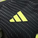 Player Version Man United 25/26 Goalkeeper - Image 9