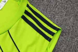 Real Madrid Sleevesless Training Suit D25117 - Image 6