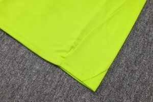 Real Madrid Sleevesless Training Suit D25117 - Image 15