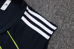 Real Madrid Sleevesless Training Suit D25116 - Image 6