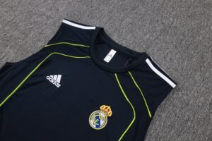 Real Madrid Sleevesless Training Suit D25116 - Image 12