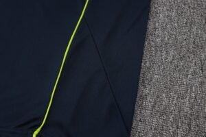 Real Madrid Sleevesless Training Suit D25116 - Image 13