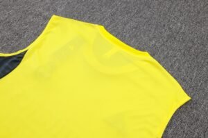 Real Madrid  Sleevesless Training Suit D25110 - Image 15