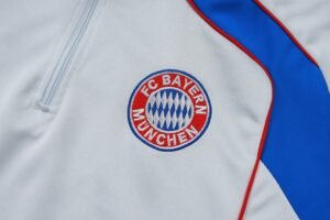 Adult/ Kids Bayern Half Zipper Training Suit B2548 - Image 6