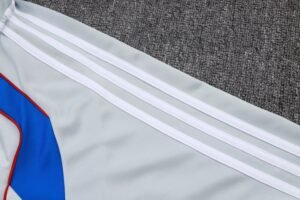 Adult/ Kids Bayern Half Zipper Training Suit B2548 - Image 25