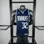 Dallas Mavericks Flyer #32 - Image 10