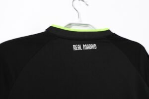 Retro Real Madrid 10/11 Away S-XXL - Image 9