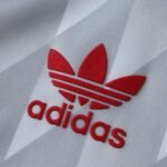 Kids kit LVP 89/91 Away - Image 7