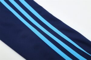 Real Madrid 09/10 half zipper Training Blue - Image 12