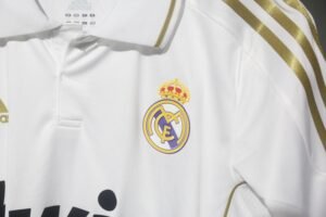 Player Version Retro Real Madrid 11/12 Home S-3XL - Image 9