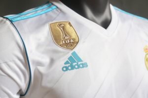 Player Version Retro Real Madrid 17/18 Home S-3XL - Image 6