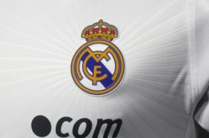 Player Version Retro Real Madrid 10/11 Home S-3XL - Image 6