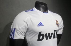 Player Version Retro Real Madrid 10/11 Home S-3XL - Image 10