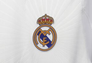 Player Version Retro Real Madrid 10/11 Home Long Sleeves S-3XL - Image 6