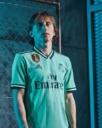 Player Version Retro 19/20 Real Madrid Third S-3XL - Image 2