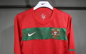 Player Version Retro 2010 Portugal Home Long Sleeves S-3XL - Image 4