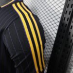 Man Utd Terrace Icons Jersey - Image 5