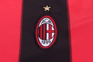 Kids Retro Kit AC Milan 11/12 Home - Image 7