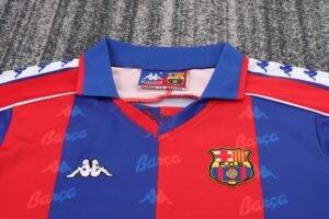 Kids kit Barcelona 92/95 Home - Image 3