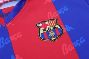 Kids kit Barcelona 92/95 Home - Image 4