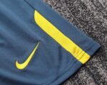 Kids kit Barcelona 08/09 Away - Image 9