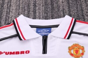 Kids Retro Man Utd 98/99 White - Image 5