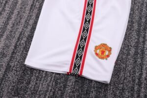 Kids Retro Man Utd 98/99 White - Image 8