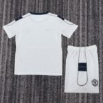 Kids Retro Man Utd 00/01 Away - Image 2