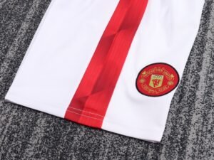 Kids Retro Man Utd 96/97 Home - Image 13